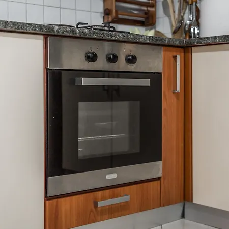 Royal Serenity Beachfront Two-bedroom * دراس